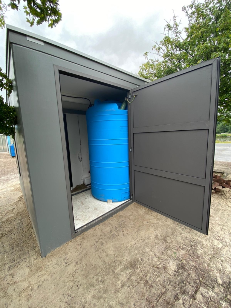self cleaning toilets- bus driver-arriva (3)