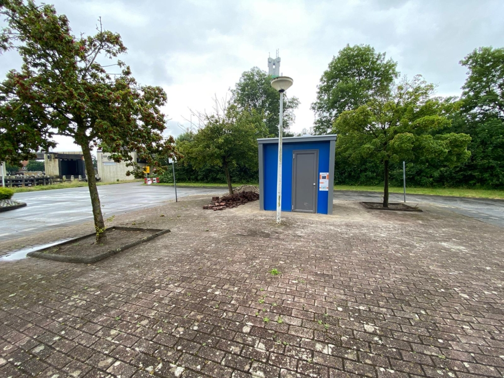 self cleaning toilets- bus driver-arriva (6)