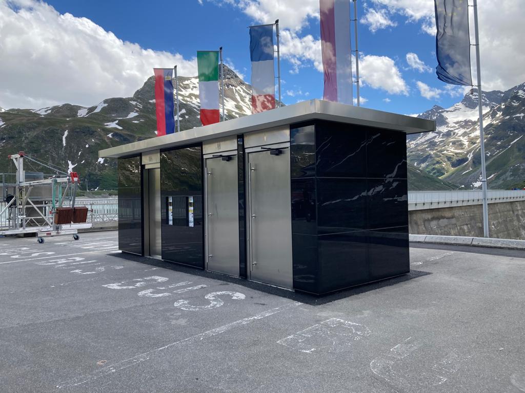 bagno autopulente vetro retroverniciato (1) bagni pubblici autopulenti con rivestimento in vetro temperato