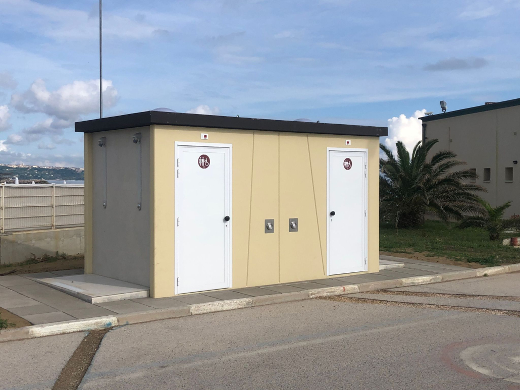allegro 2H con pareti doccia_2 bagno prefabbricato con docce